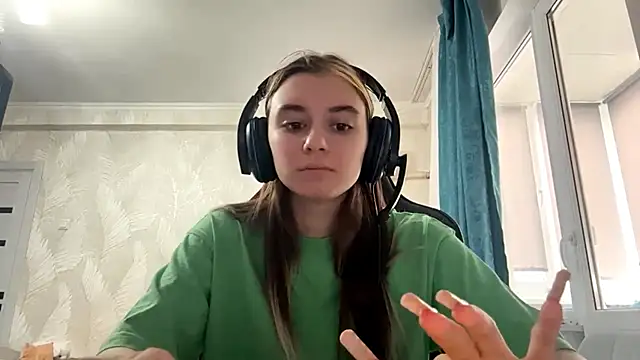 Snapshot of PluralPalaver chatting on 03-04-26, 07:03 PluralPalaver online show from 03-04-26, 07:03