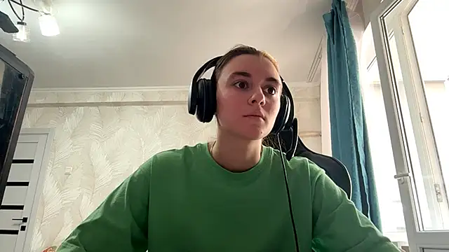 Snapshot of PluralPalaver chatting on 03-06-26, 08:33 PluralPalaver online show from 03-06-26, 08:33