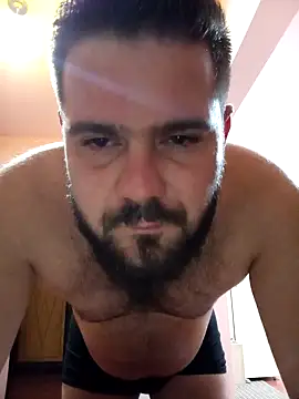 Snapshot of Enzo9911 chatting on 03-05-26, 10:28 Enzo9911 online show from 03-05-26, 10:28