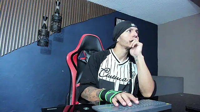 DanteLuxx online show from 04-05-26, 03:36