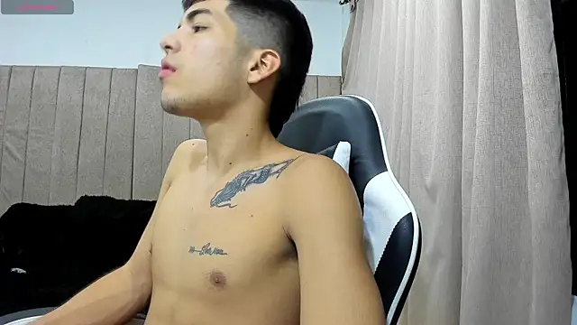 Snapshot of pipe_hot04 chatting on 05-22-26, 03:46 pipe hot04 online show from 05-22-26, 03:46