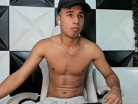 Snapshot of Damondark chatting on 03-07-26, 03:31 Damondark online show from 03-07-26, 03:31