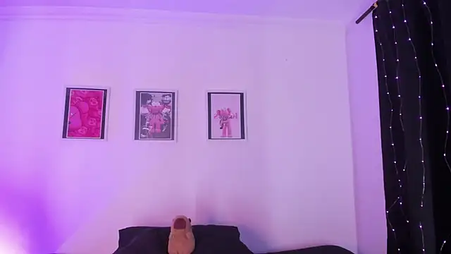 Snapshot of melodyy33_ chatting on 03-15-26, 07:25 melodyy33 online show from 03-15-26, 07:25