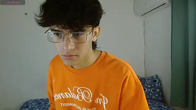 Snapshot of noah_millerx chatting on 05-03-26, 03:56 noah millerx online show from 05-03-26, 03:56