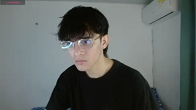 Snapshot of noah_millerx chatting on 05-04-26, 04:41 noah millerx online show from 05-04-26, 04:41