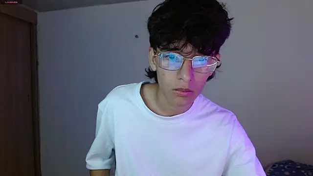 Snapshot of noah_millerx chatting on 05-26-26, 05:25 noah millerx online show from 05-26-26, 05:25