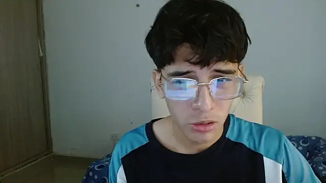 Snapshot of noah_millerx chatting on 06-30-26, 08:21 noah millerx online show from 06-30-26, 08:21