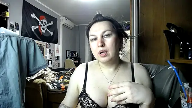 Snapshot of EvaBeautyXx chatting on 03-11-26, 09:43 EvaBeautyXx online show from 03-11-26, 09:43