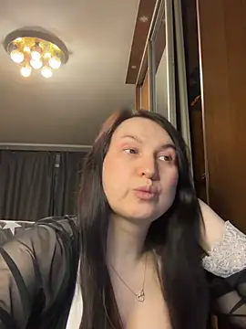 EvaBeautyXx online show from 04-28-26, 02:27