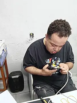 UrsoBissexualPauGrosso online show from 04-30-26, 03:18
