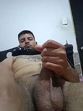 Snapshot of Ozkr777 chatting on 03-05-26, 03:57 Ozkr777 online show from 03-05-26, 03:57