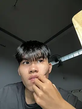 Snapshot of DuckDuyy chatting on 02-26-26, 06:45 DuckDuyy online show from 02-26-26, 06:45