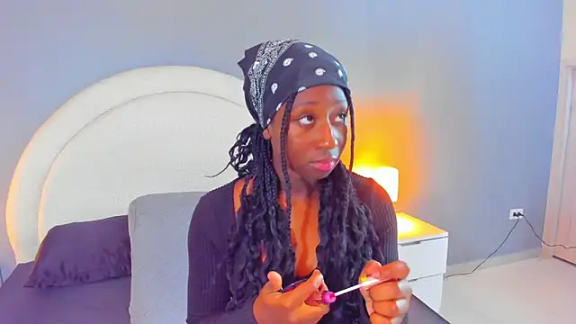 Snapshot of zoepinkett chatting on 02-28-26, 03:40 zoepinkett online show from 02-28-26, 03:40