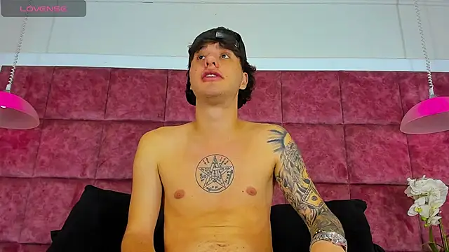 Snapshot of EXCLUSIVE8 chatting on 03-06-26, 04:31 EXCLUSIVE8 online show from 03-06-26, 04:31