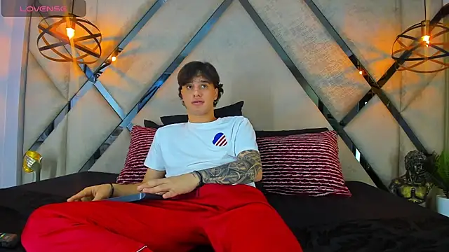 Snapshot of EXCLUSIVE8 chatting on 03-12-26, 04:29 EXCLUSIVE8 online show from 03-12-26, 04:29