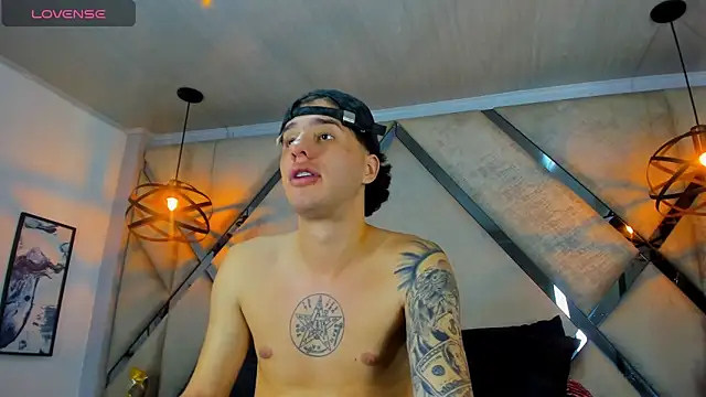 Snapshot of EXCLUSIVE8 chatting on 03-13-26, 04:30 EXCLUSIVE8 online show from 03-13-26, 04:30