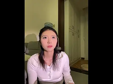 Snapshot of Y--F--LOVE chatting on 03-03-26, 12:55 Y--F--LOVE online show from 03-03-26, 12:55