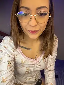 Snapshot of ailen_wood chatting on 03-13-26, 03:57 ailen wood online show from 03-13-26, 03:57