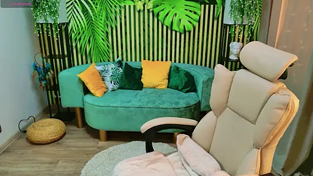 JulieHiL online show from 03-14-26, 06:41