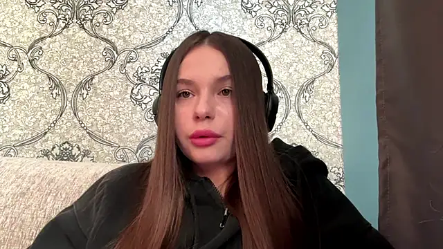 Snapshot of AkikoAnkrom chatting on 03-12-26, 03:07 AkikoAnkrom online show from 03-12-26, 03:07