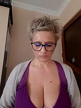 LunaBlaise online show from 03-10-26, 08:30