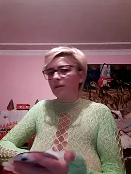 LunaBlaise online show from 06-18-26, 05:50