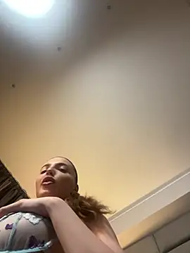 KarmaFoxx online show from 04-28-26, 02:27