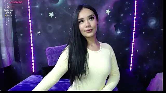 ValentinaRojass  online show from 04-11-26, 02:43