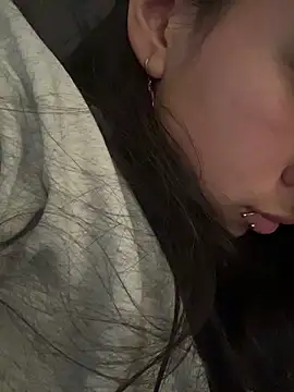 LilyRossi  online show from 06-19-26, 12:20