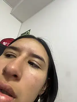 LilyRossi  online show from 07-06-26, 12:24