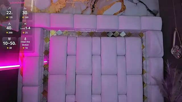 saray white  online show from 03-14-26, 01:27