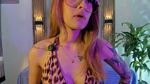 Melodylanee online show from 05-06-26, 11:04