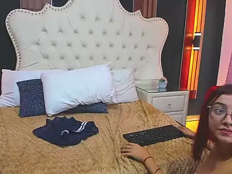 AnnyANDnoah online show from 03-10-26, 01:27