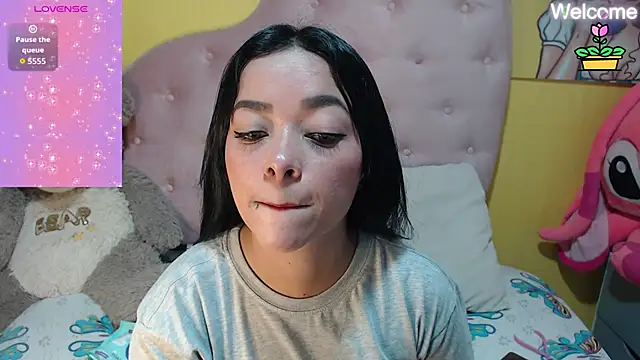Sophiiee Gray online show from 05-08-26, 01:44