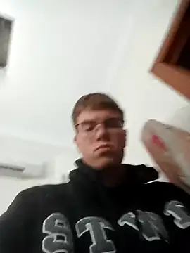 Snapshot of Alejandro27003 chatting on 03-05-26, 07:54 Alejandro27003 online show from 03-05-26, 07:54