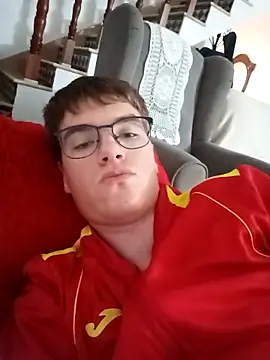 Snapshot of Alejandro27003 chatting on 03-11-26, 03:40 Alejandro27003 online show from 03-11-26, 03:40