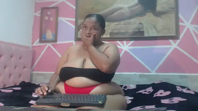 Snapshot of Doll_rihana chatting on 03-11-26, 08:26 Doll rihana online show from 03-11-26, 08:26