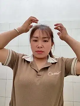 Snapshot of MiuNazz chatting on 03-12-26, 05:46 MiuNazz online show from 03-12-26, 05:46