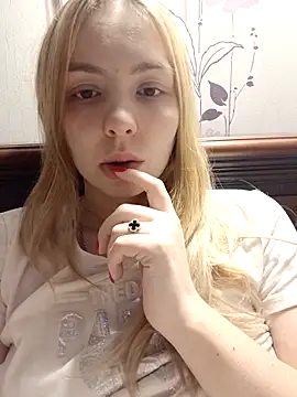 Prinseska27 online show from 03-10-26, 08:36