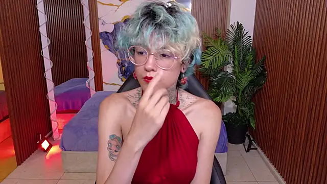 Lyra tay online show from 05-31-26, 06:09