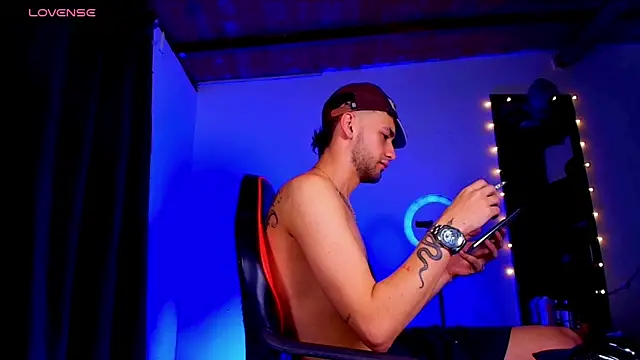 Snapshot of Jey_dirty_777 chatting on 03-01-26, 10:50 Jey dirty 777 online show from 03-01-26, 10:50