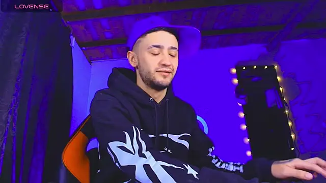 Snapshot of Jey_dirty_777 chatting on 03-05-26, 11:17 Jey dirty 777 online show from 03-05-26, 11:17