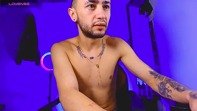 Snapshot of Jey_dirty_777 chatting on 03-10-26, 11:48 Jey dirty 777 online show from 03-10-26, 11:48