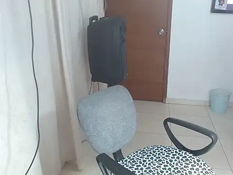 Snapshot of IrisArellano_ chatting on 03-10-26, 01:32 IrisArellano online show from 03-10-26, 01:32