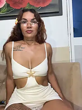 Julieta-velvet online show from 03-11-26, 05:13