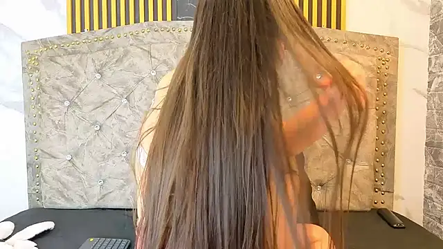 Snapshot of ElisVega chatting on 03-14-26, 08:42 ElisVega online show from 03-14-26, 08:42