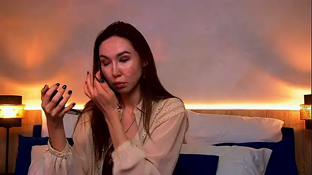 Snapshot of EmilyGray__ chatting on 06-06-26, 07:02 EmilyGray online show from 06-06-26, 07:02