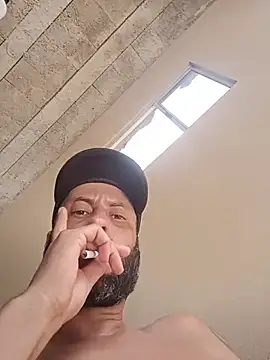 Snapshot of misteriosocam40 chatting on 03-24-26, 05:18 misteriosocam40 online show from 03-24-26, 05:18