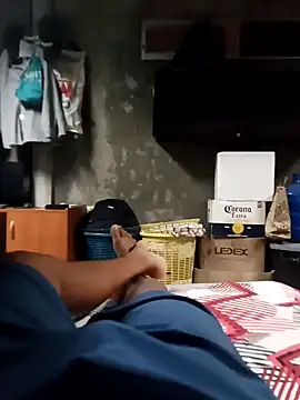 Snapshot of Javier_068 chatting on 02-28-26, 04:13 Javier 068 online show from 02-28-26, 04:13