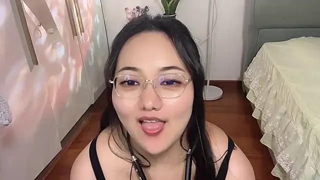 Snapshot of Susu-36E chatting on 07-28-26, 06:20 Susu-36E online show from 07-28-26, 06:20